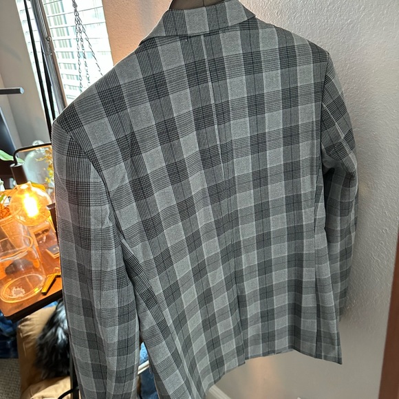 Men’s Suit/blazer - Picture 2 of 3